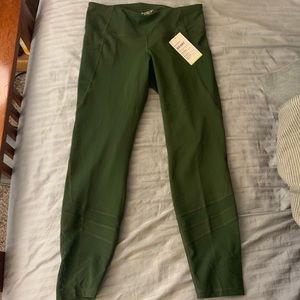 Old Navy 7/8 Leggings. Brand new! With Tags!